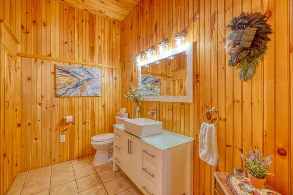 $799,900 | 35 South Tall Pines Lane, Belgrade, ME 04917