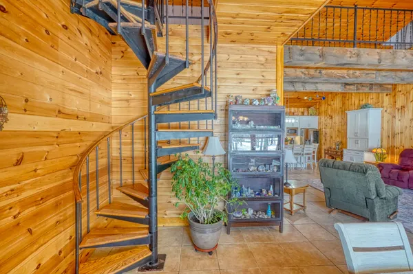 $799,900 | 35 South Tall Pines Lane, Belgrade, ME 04917