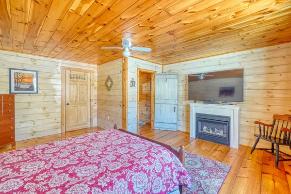 $799,900 | 35 South Tall Pines Lane, Belgrade, ME 04917