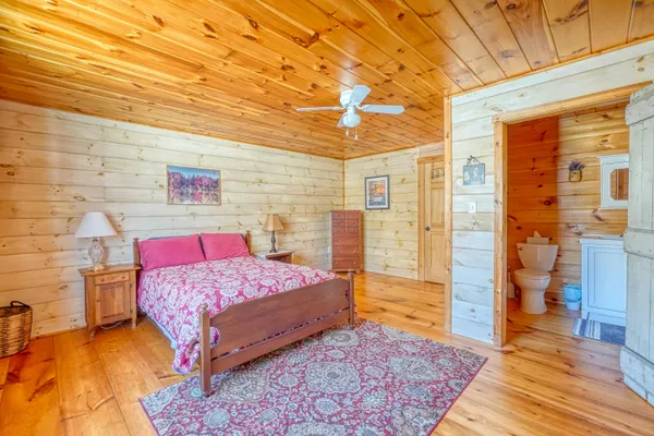 $799,900 | 35 South Tall Pines Lane, Belgrade, ME 04917