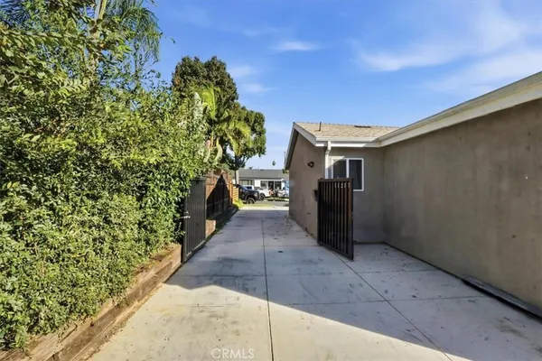 a view of a pathway of a building