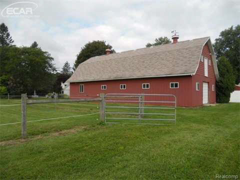 6611 Perryville Road Holly, MI 48442 - Photo 27 of 79 20444463-26.JPG