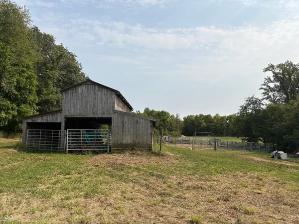 $799,900 | 5697 East County Road 300 North, Fillmore, IN 46128