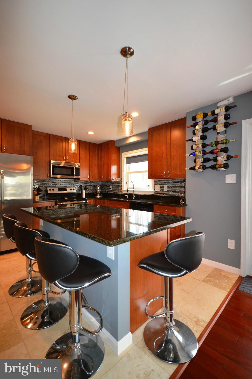 15119 Philip Lee Road Chantilly, VA 20151 - Photo 4 of 23 Kitchen
