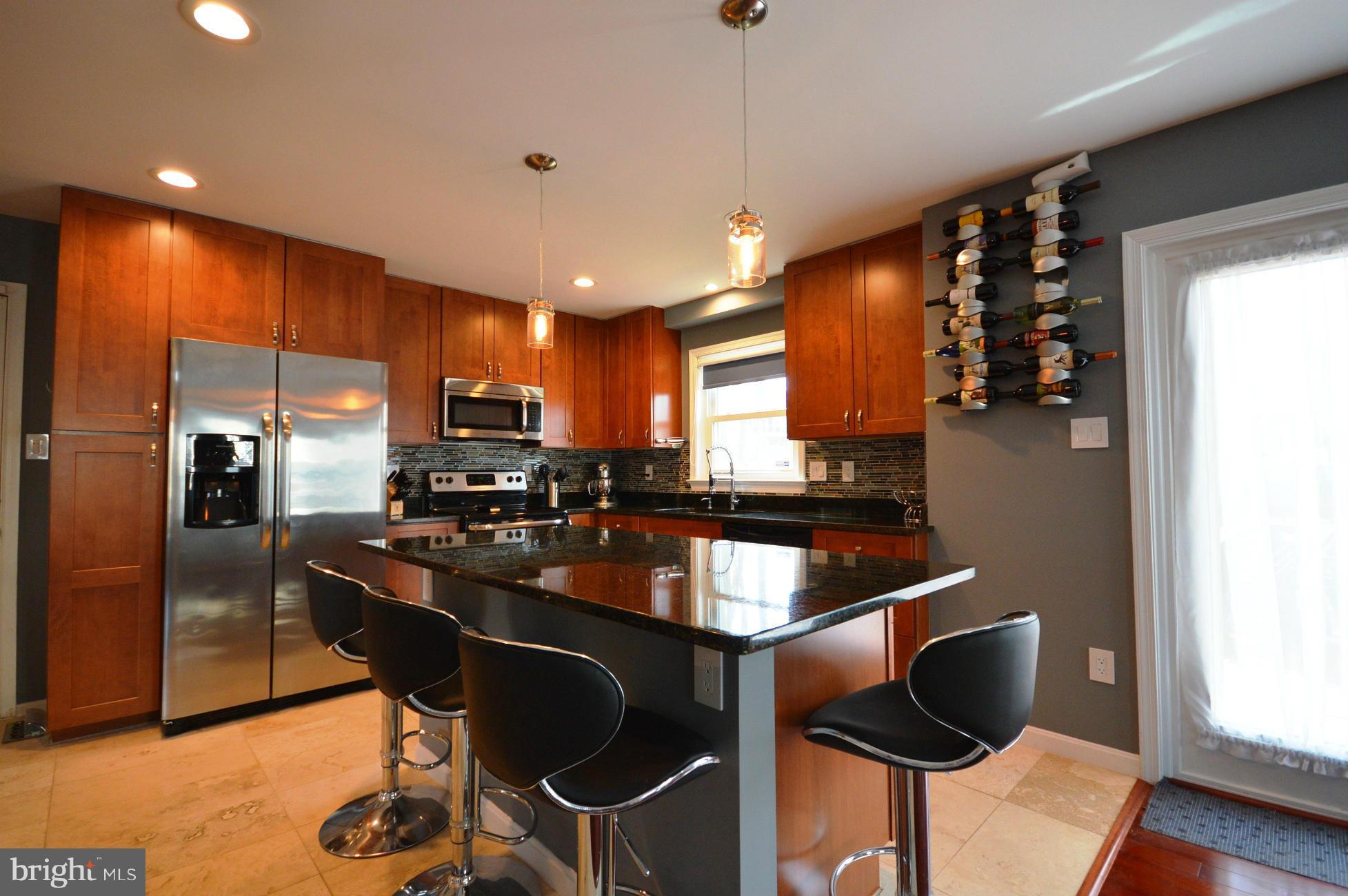 15119 Philip Lee Road Chantilly, VA 20151 - Photo 5 of 23 Kitchen