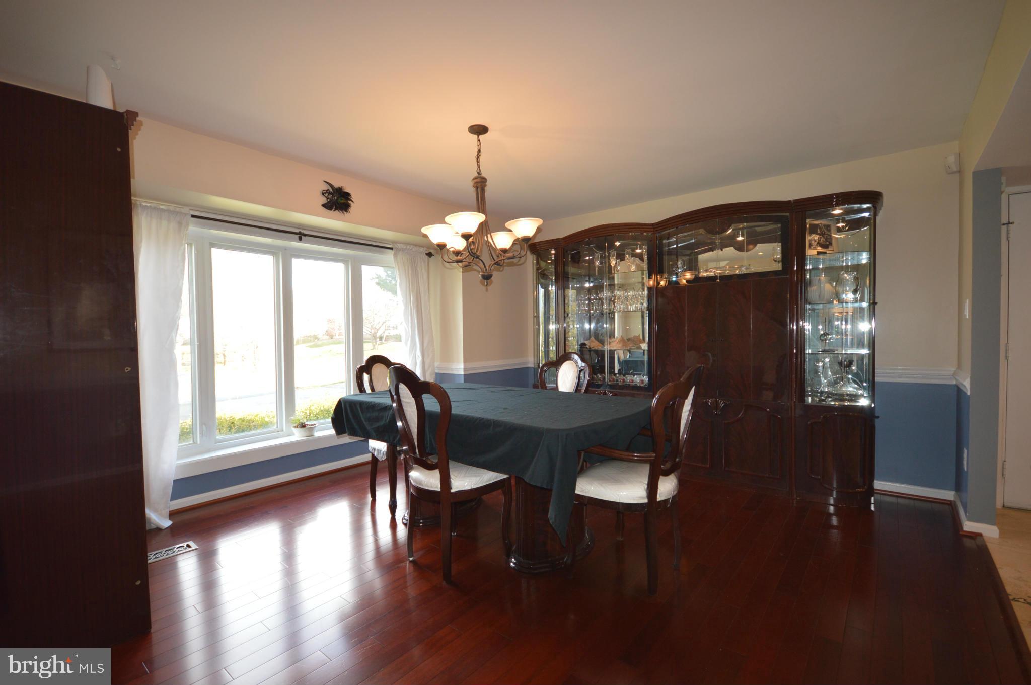 15119 Philip Lee Road Chantilly, VA 20151 - Photo 7 of 23 Dining Room