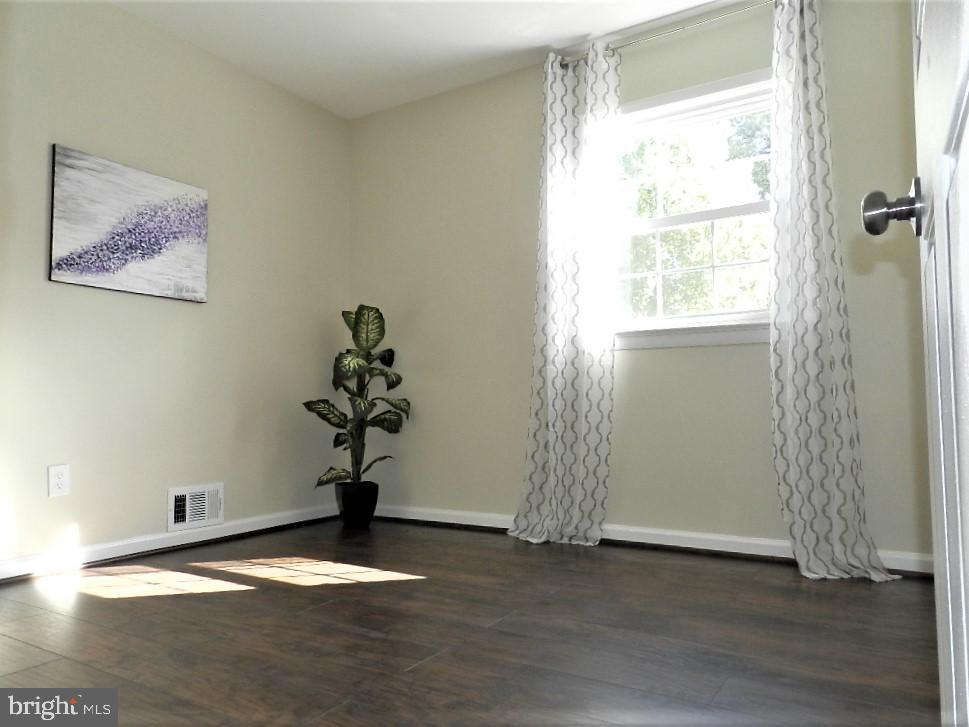 2601 Cory Terrace Silver Spring, MD 20902 - Photo 14 of 33