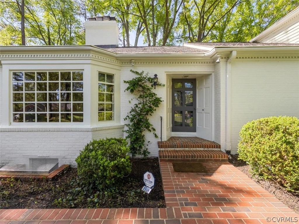 8905 Sierra Road Henrico, VA 23229 - Photo 4 of 38 Gallery Image 4
