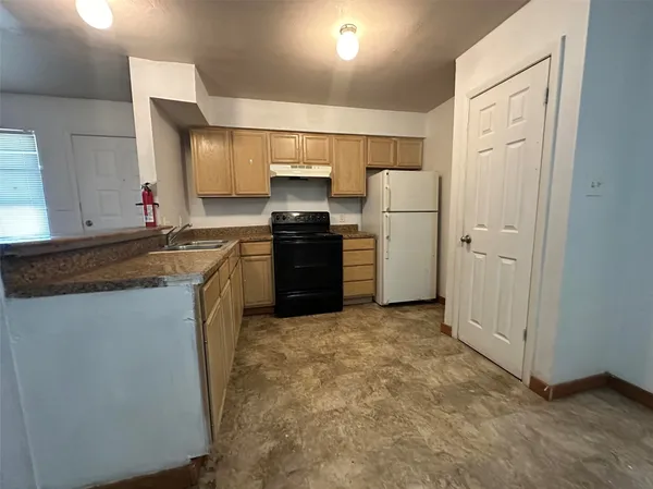 $770 | 1105 Westwood Lane, Unit 6D, Giddings, TX 78942