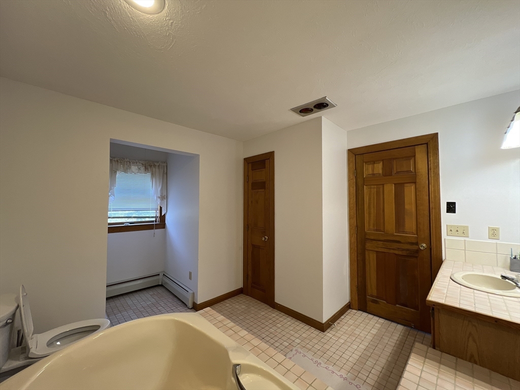 431 Teel Road Winchendon, MA 01475 - Photo 24 of 40