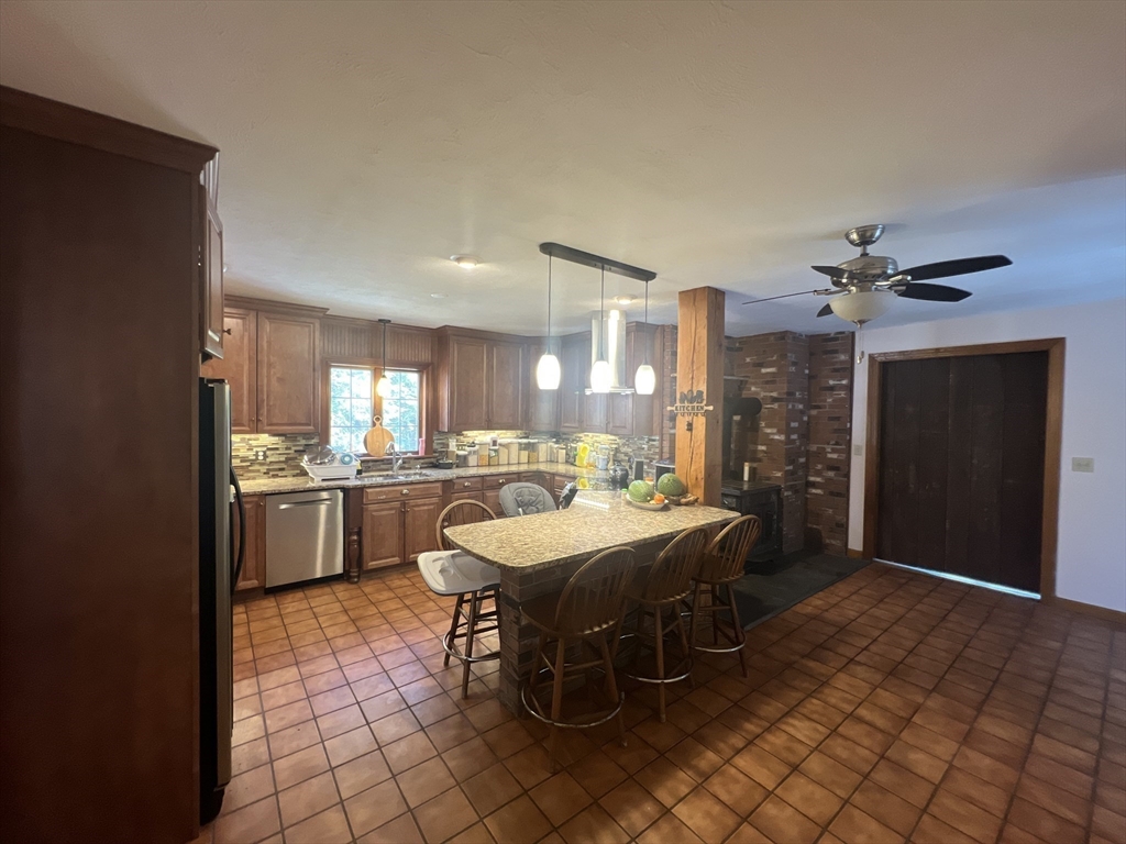 431 Teel Road Winchendon, MA 01475 - Photo 5 of 40