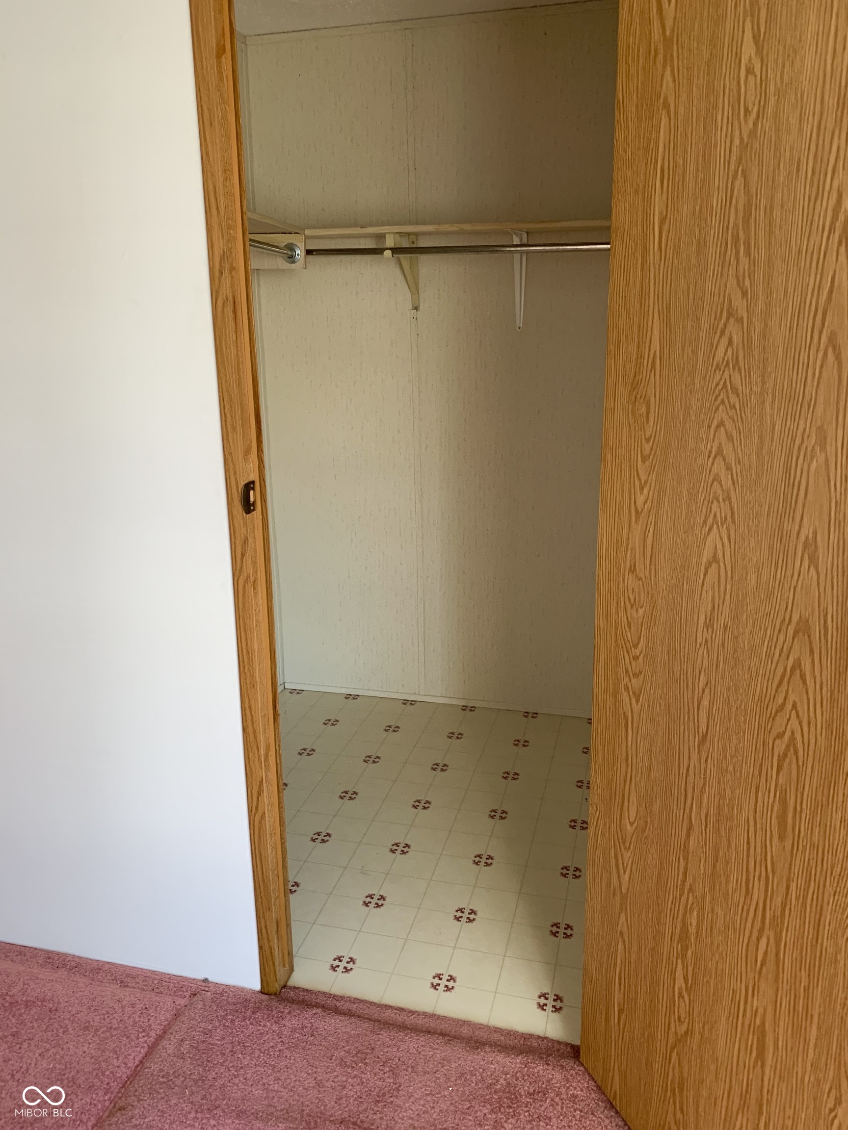 514 Welcome Way Anderson, IN 46013 - Photo 11 of 34