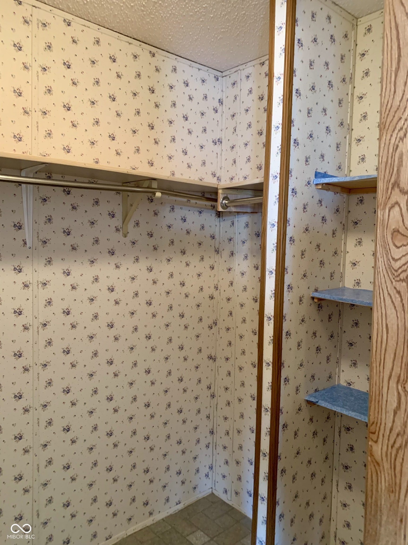 514 Welcome Way Anderson, IN 46013 - Photo 17 of 34