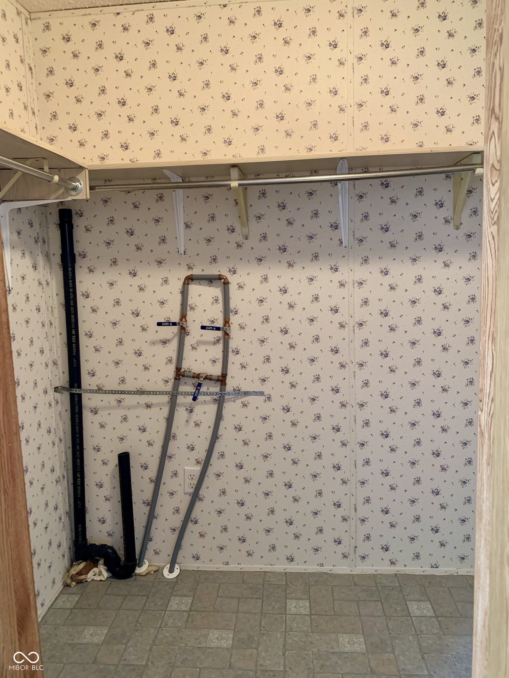 514 Welcome Way Anderson, IN 46013 - Photo 18 of 34