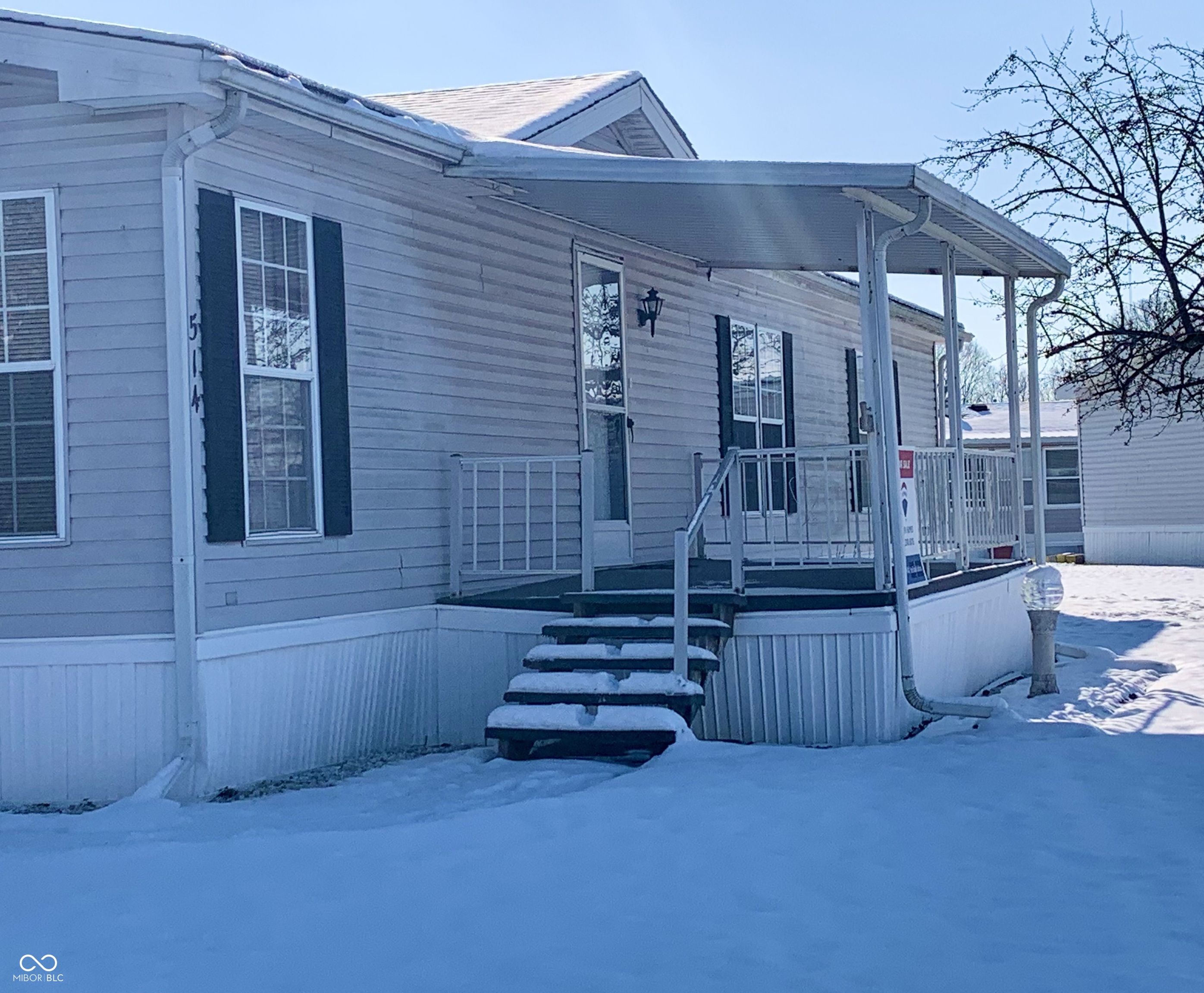 514 Welcome Way Anderson, IN 46013 - Photo 2 of 34