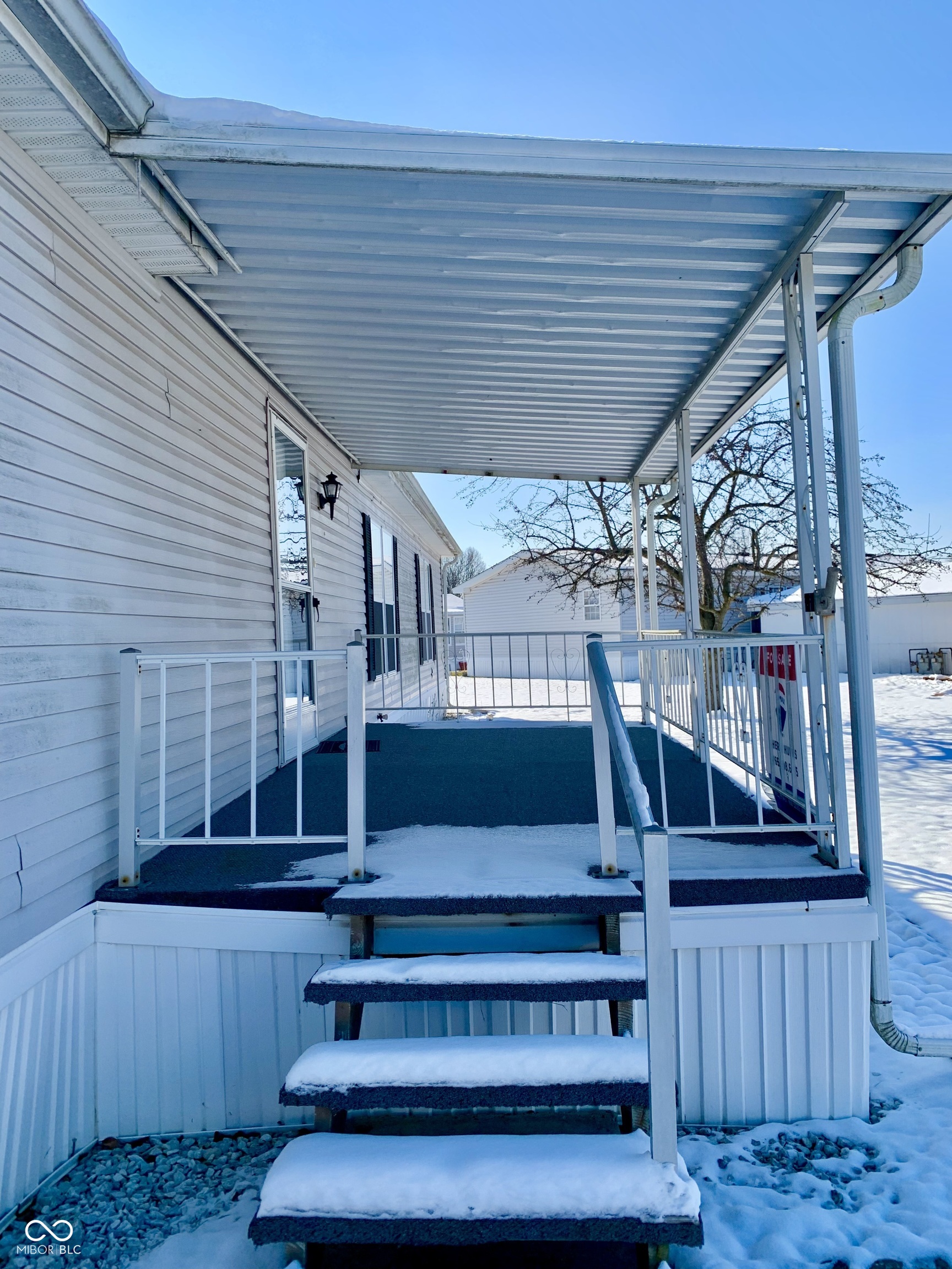 514 Welcome Way Anderson, IN 46013 - Photo 3 of 34