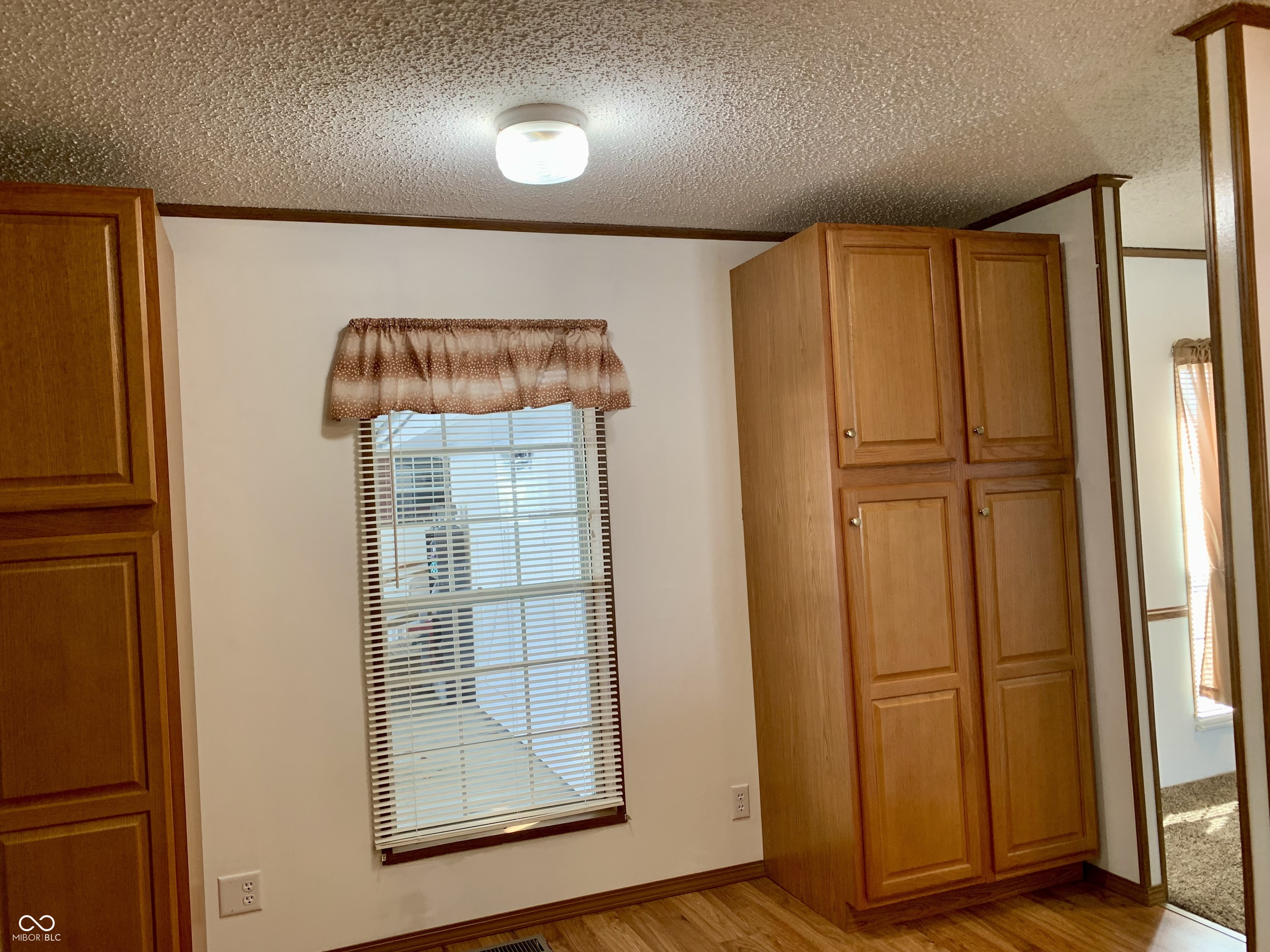 514 Welcome Way Anderson, IN 46013 - Photo 5 of 34