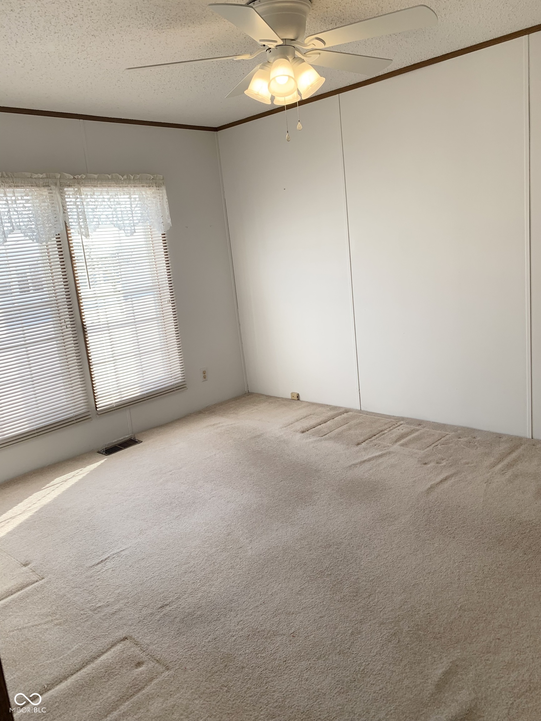 514 Welcome Way Anderson, IN 46013 - Photo 8 of 34