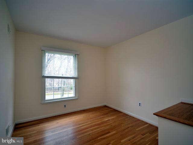 8410 Postoak Road Potomac, MD 20854 - Photo 19 of 29 Bedroom