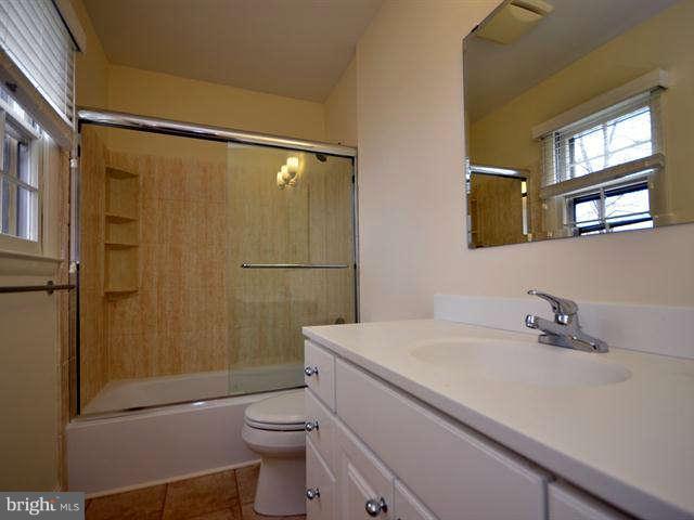 8410 Postoak Road Potomac, MD 20854 - Photo 21 of 29 Bath