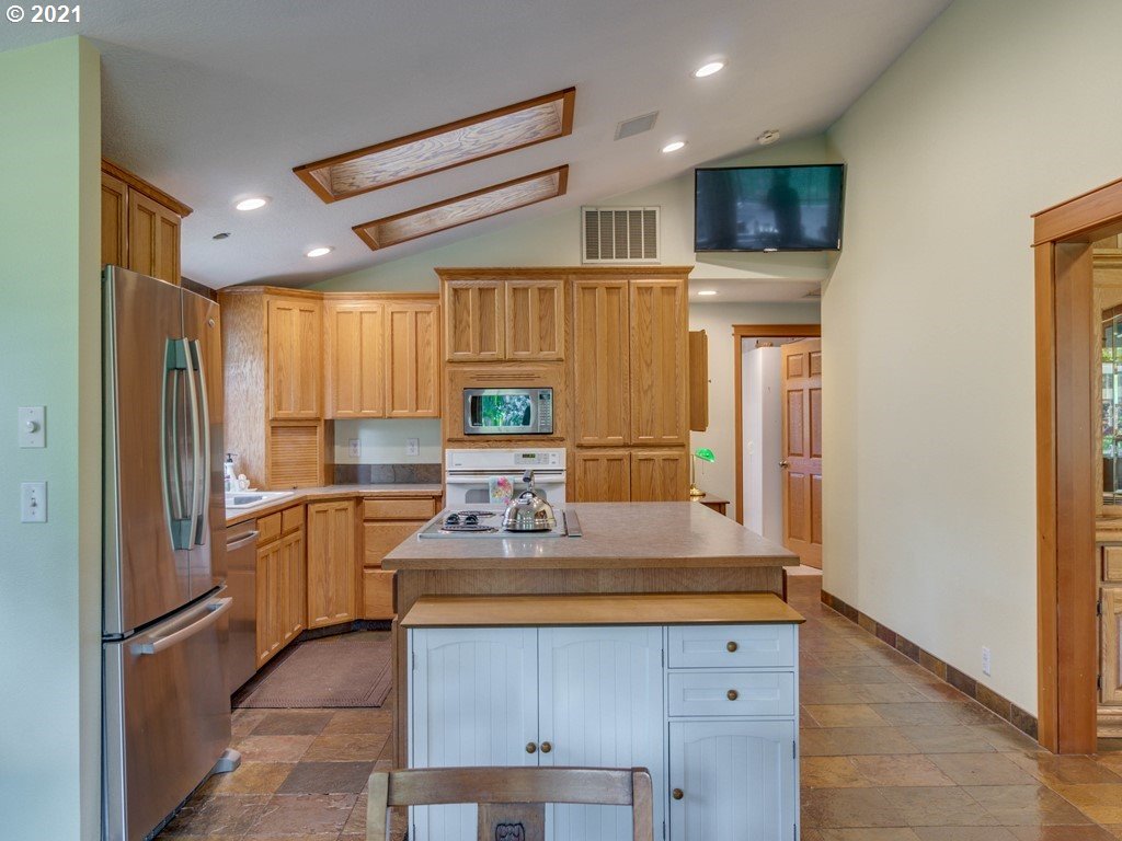 33403 Northeast Morcroft Road La Center, WA 98629 - Photo 11 of 32 Gallery Image 11