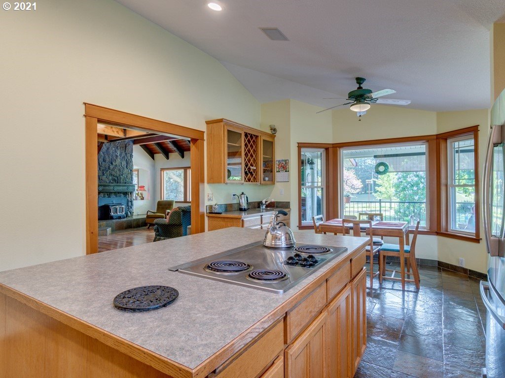 33403 Northeast Morcroft Road La Center, WA 98629 - Photo 13 of 32 Gallery Image 13