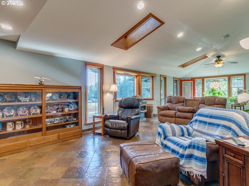 33403 Northeast Morcroft Road La Center, WA 98629 - Photo 16 of 32 Gallery Image 16