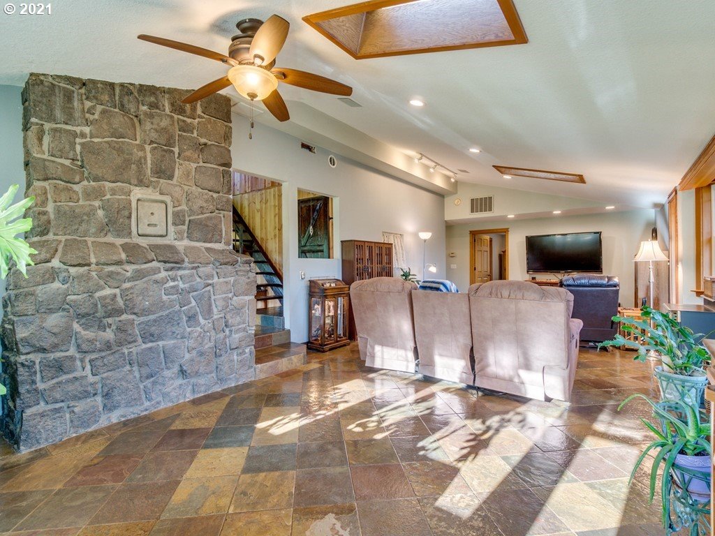 33403 Northeast Morcroft Road La Center, WA 98629 - Photo 18 of 32 Gallery Image 18