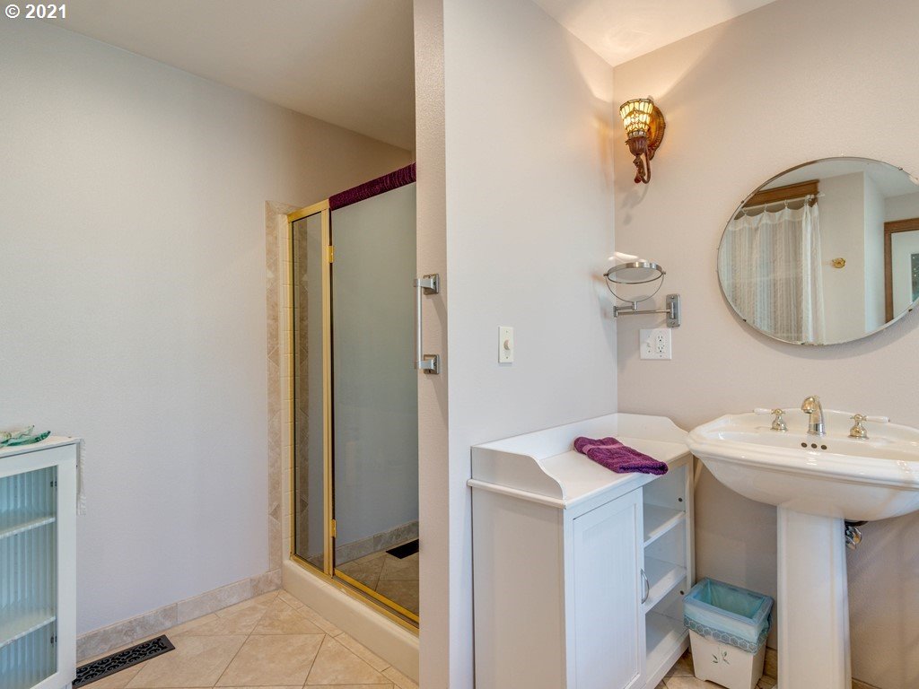 33403 Northeast Morcroft Road La Center, WA 98629 - Photo 22 of 32 Gallery Image 22