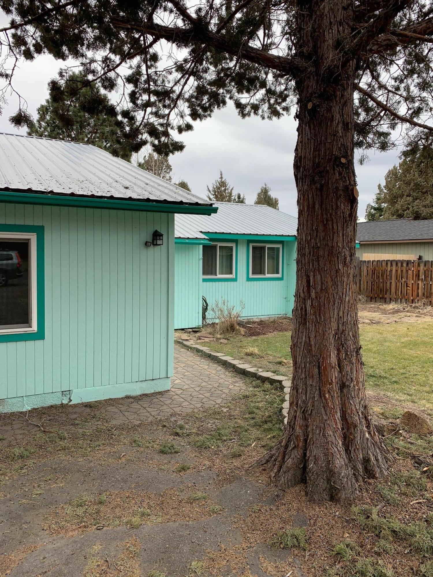 20383 Rae Road Bend, OR 97702 - Photo 12 of 22 IMG_3718