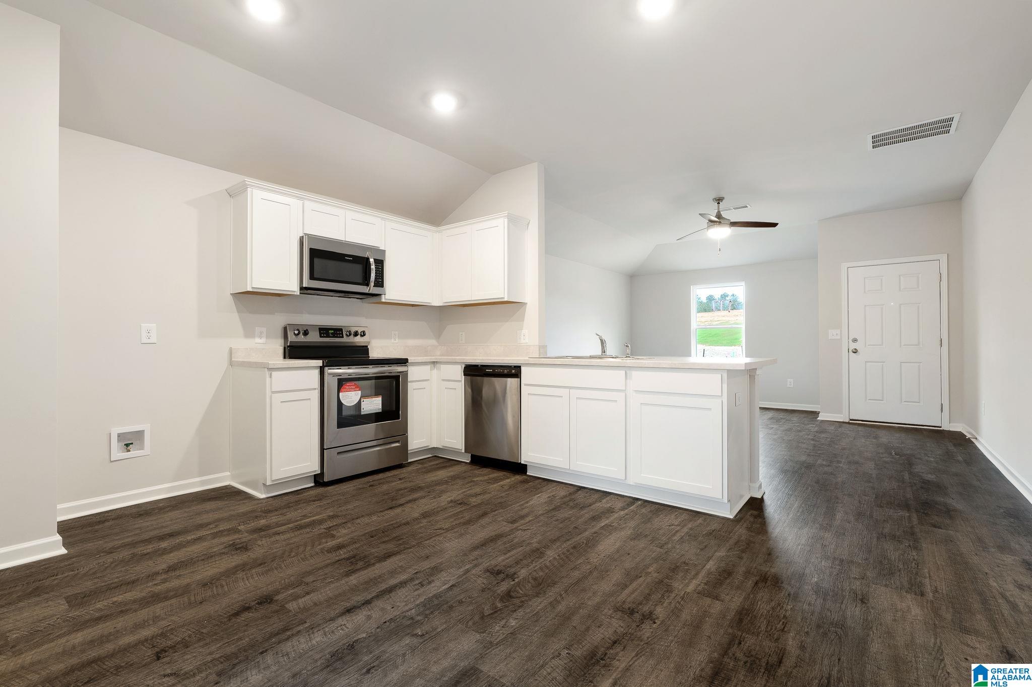 54 Trophy Loop Lincoln, AL 35096 - Photo 8 of 25