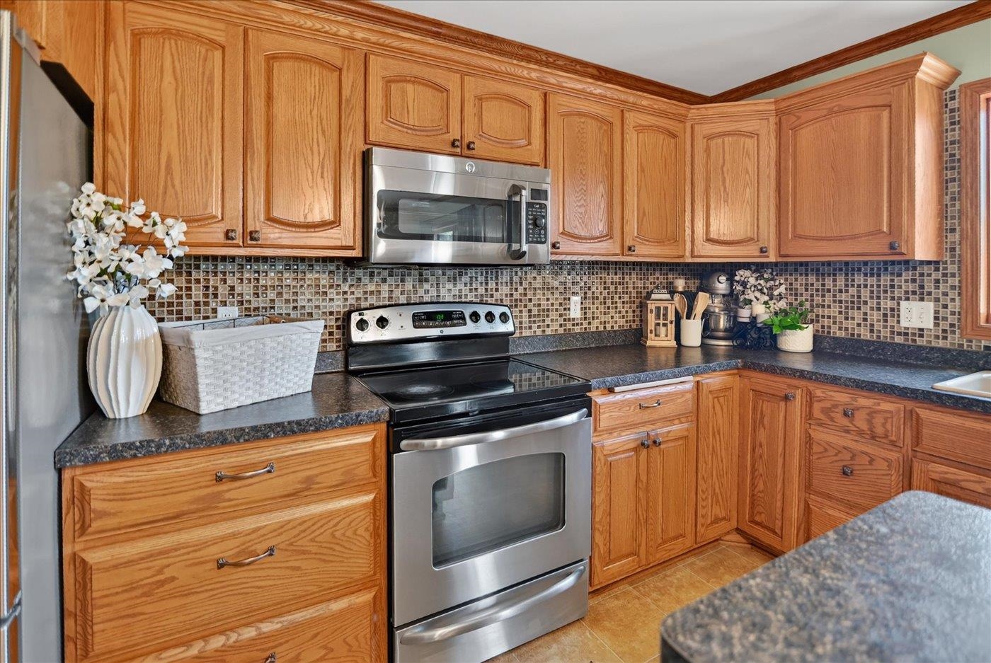 606 Cobblestone Way Watertown, WI 53094 - Photo 21 of 54