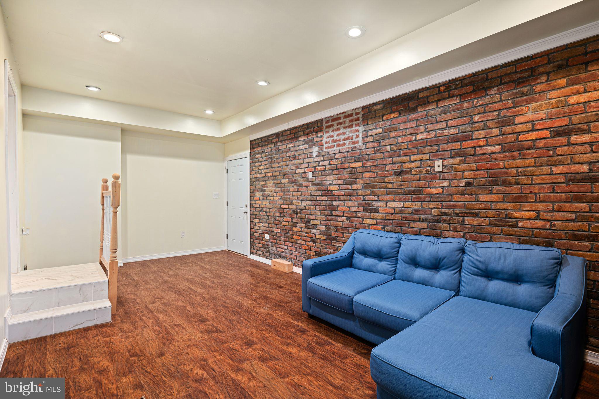 1034 Excelsior Drive Upper Chichester, PA 19014 - Photo 19 of 33 a living room with furniture