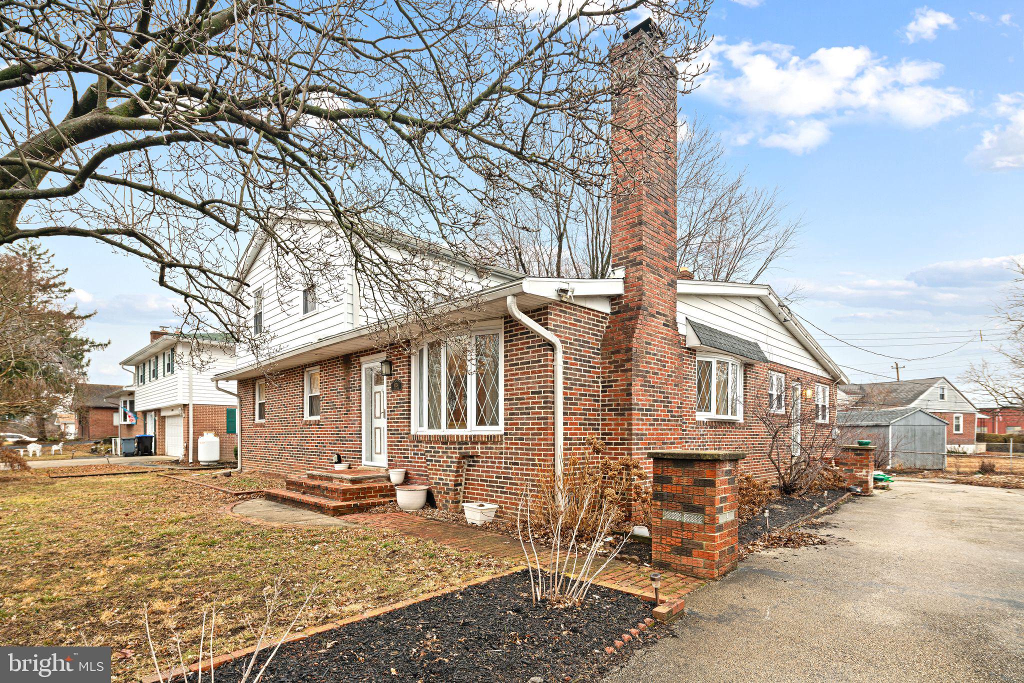 1034 Excelsior Drive Upper Chichester, PA 19014 - Photo 3 of 33