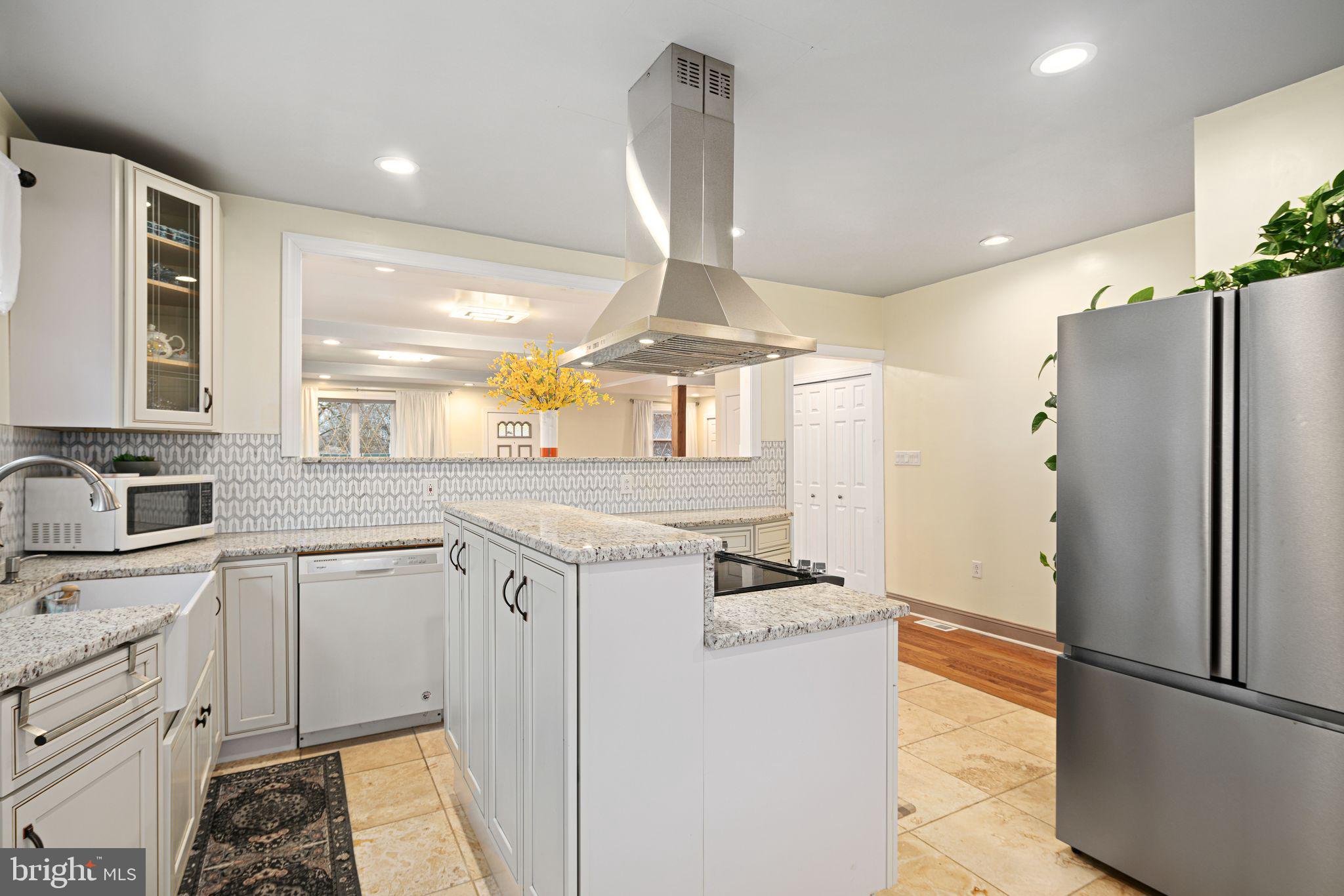 1034 Excelsior Drive Upper Chichester, PA 19014 - Photo 9 of 33