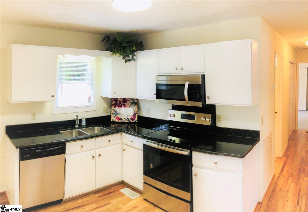 209 Lewis Road Williamston, SC 29697 - Photo 4 of 10 Gallery Image 4