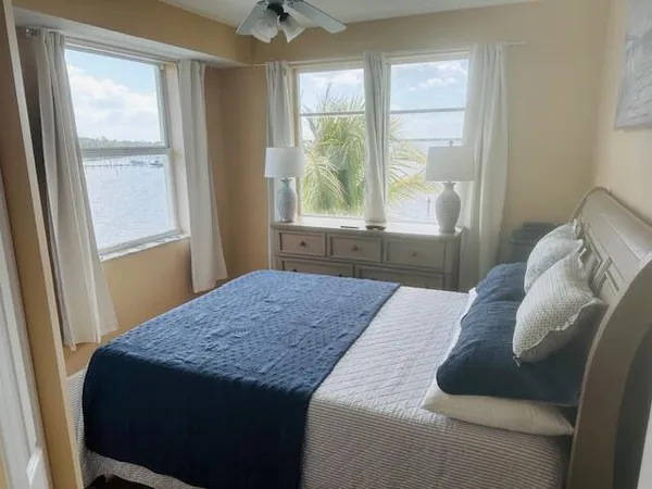 $3,000 | 975 Northwest Flagler Avenue, Unit 403, Stuart, FL 34994