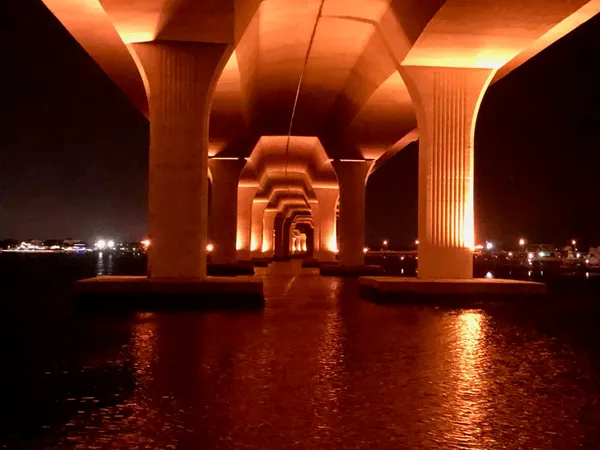 $3,000 | 975 Northwest Flagler Avenue, Unit 403, Stuart, FL 34994