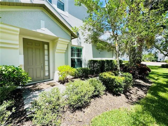 $610,000 | 12038 Covent Garden Court, Unit 704, Naples, FL 34120