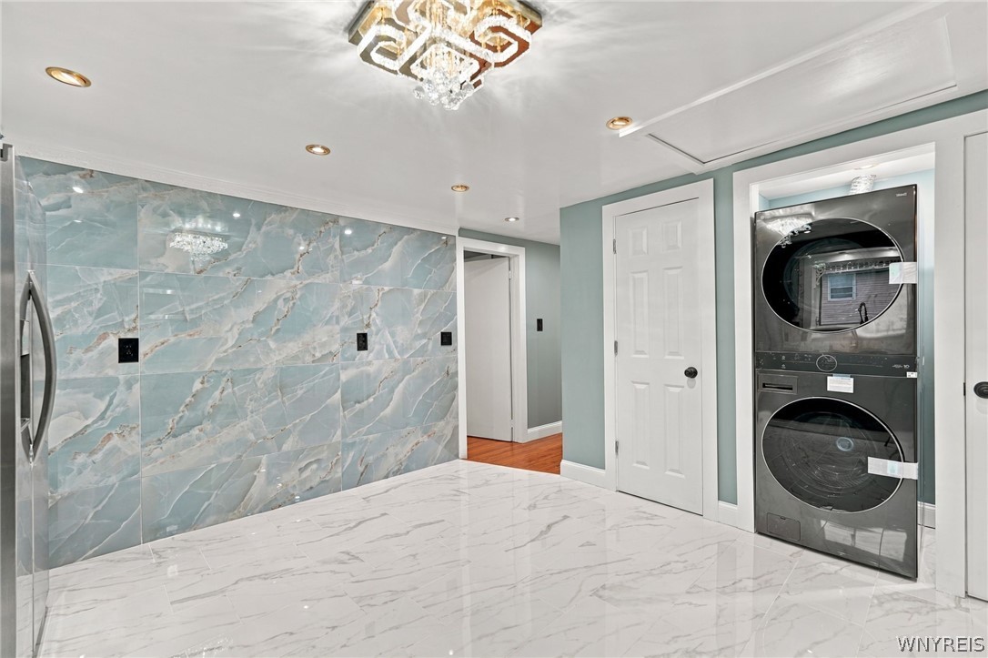 228 Dean Road Cheektowaga, NY 14043 - Photo 9 of 46 Gallery Image 9