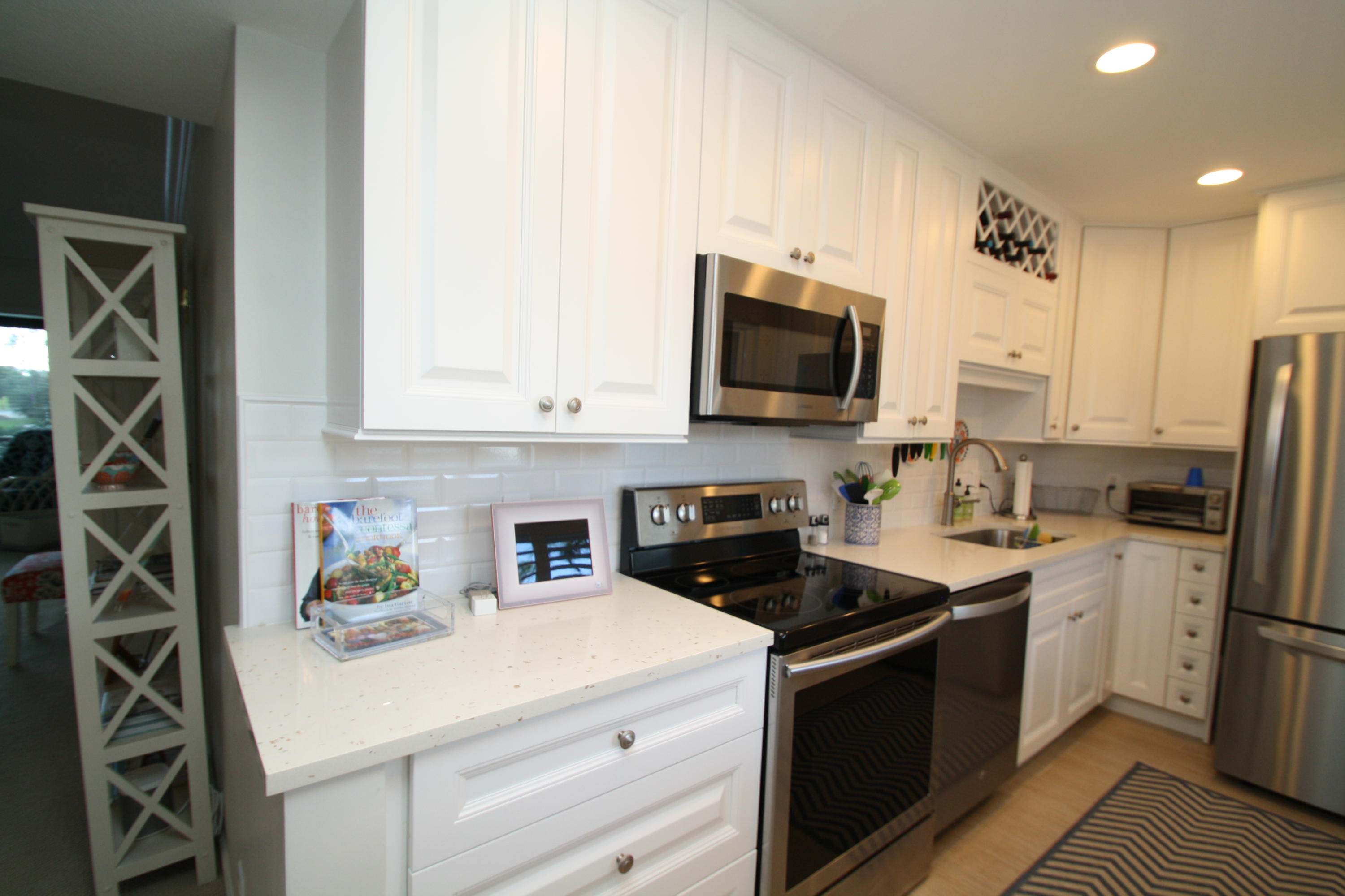 4060 Quail Ridge Drive North, Unit OSPREY Boynton Beach, FL 33436 - Photo 8 of 30 Kitchen