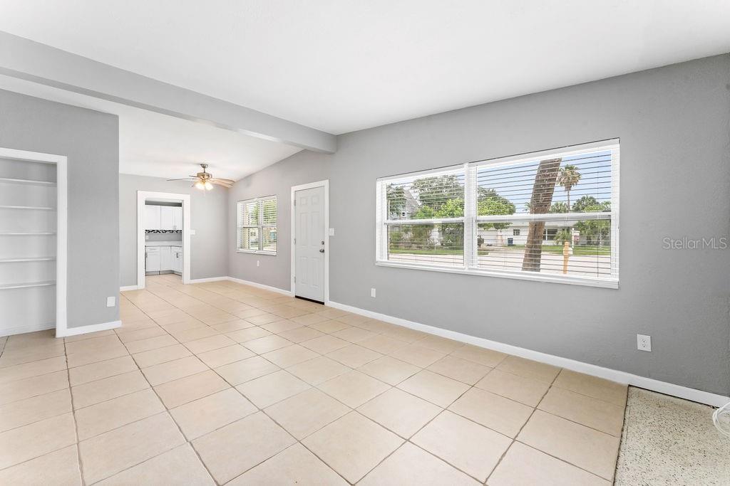 15398 2nd Street East Madeira Beach, FL 33708 - Photo 5 of 22