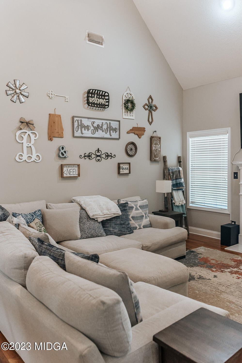 1068 Boulder Drive Gray, GA 31032 - Photo 6 of 34 a living room with furniture and a window