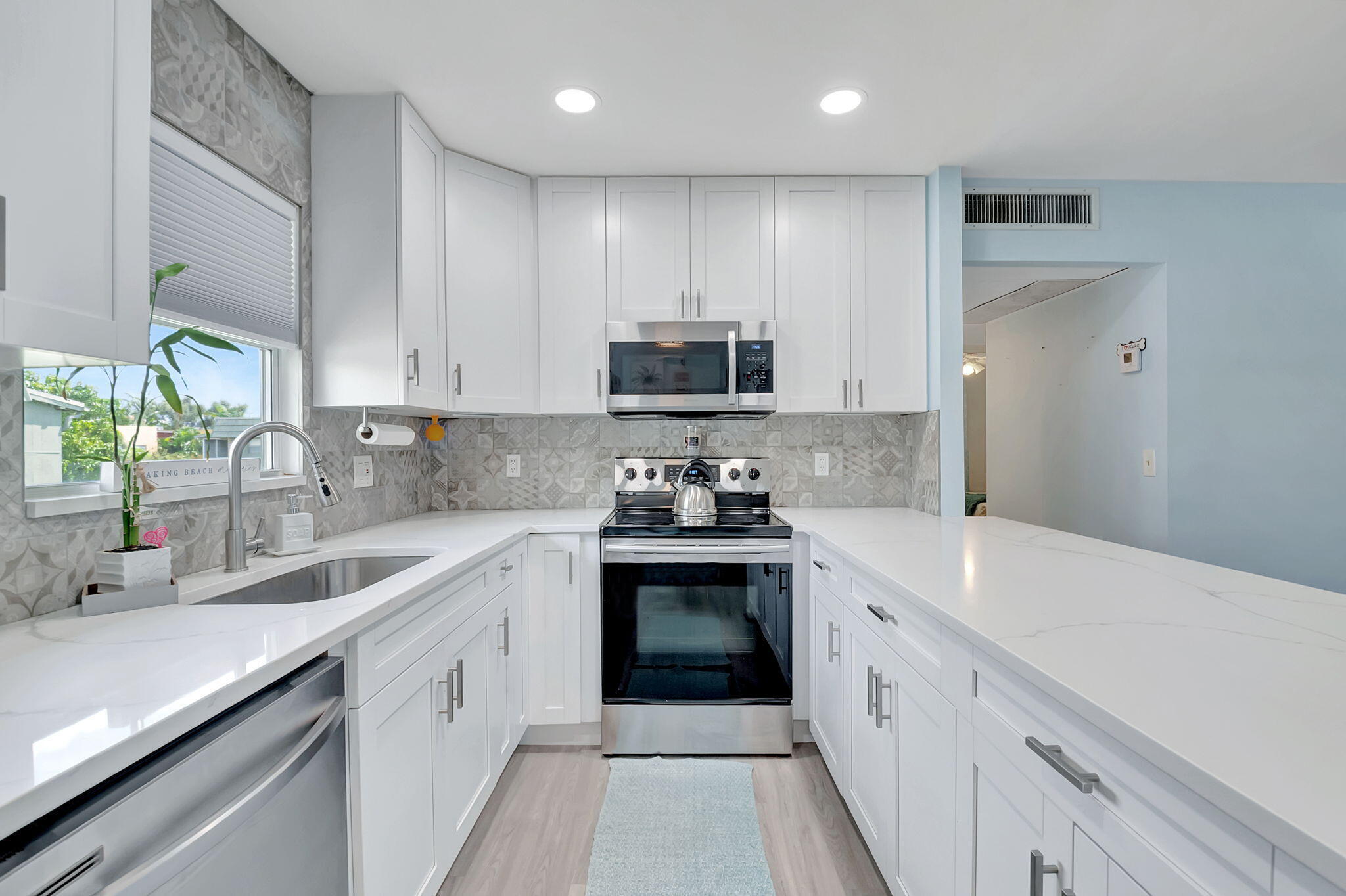 89 Flanders Way, Unit B Delray Beach, FL 33484 - Photo 6 of 43 14-web-or-mls-DSC_3727