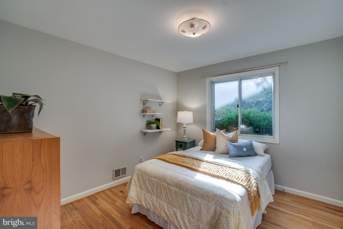 1703 Sanford Road Silver Spring, MD 20902 - Photo 18 of 27 Gallery Image 18