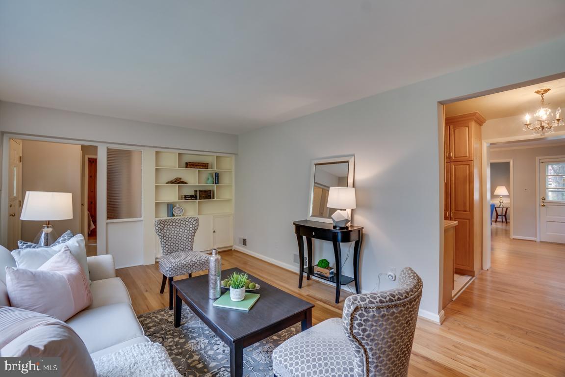 1703 Sanford Road Silver Spring, MD 20902 - Photo 4 of 27 Gallery Image 4
