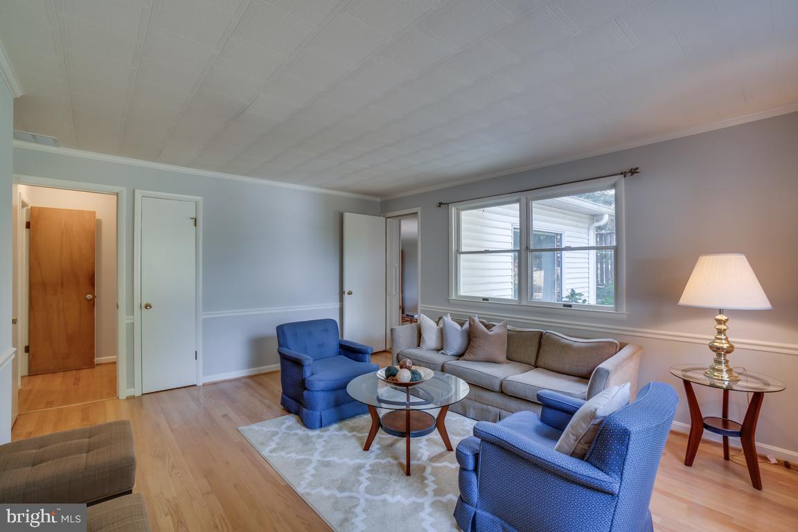 1703 Sanford Road Silver Spring, MD 20902 - Photo 7 of 27 Family Room