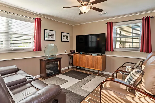 $285,000 | 142 Bouckhart Avenue, Irondequoit, NY 14622