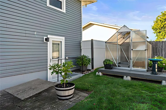 $285,000 | 142 Bouckhart Avenue, Irondequoit, NY 14622