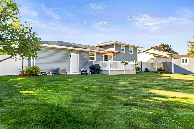 $285,000 | 142 Bouckhart Avenue, Irondequoit, NY 14622